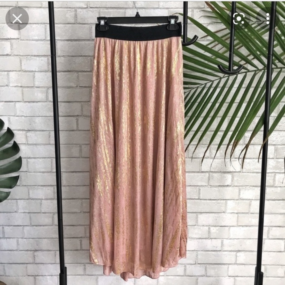 2xl elegant Lucy skirt from lularoe pink with gold foiling
